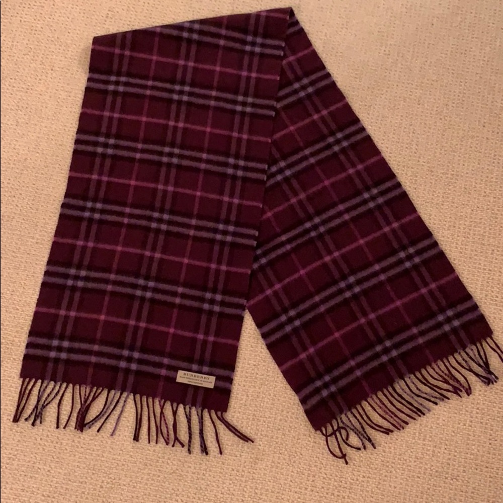 Like New Burberry scarf